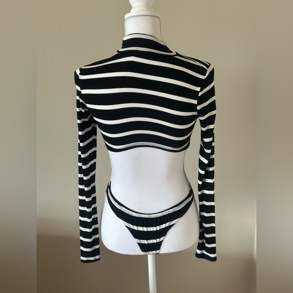 Black striped bodysuit - Picture 3 of 3